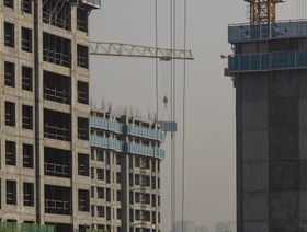 مبانٍ سكنية قيد الإنشاء في مشروع تطوير عقاري بالصين - المصدر: بلومبرغ