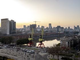 الأرجنتين تتوصل لاتفاق ديون بقيمة ملياري دولار مع نادي باريس