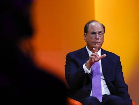 \"بلاك روك\": الحرب ستسرّع التحول الأخضر واستخدام العملات الرقمية