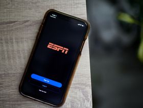 تطبيق "ESPN" على هاتف "أيفون" - المصدر: بلومبرغ