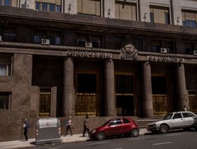 الأرجنتين تخفف 60% من أعباء الديون خلال يونيو عبر مبادلة محلية
