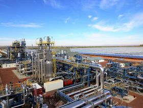 \"أكوا باور\" تصل إلى 92% من مستهدف الطاقة المتجددة 2030