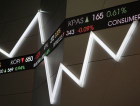 لوحة إلكترونية تعرض أسعار الأسهم داخل بورصة جاكرتا، إندونيسيا - بلومبرغ