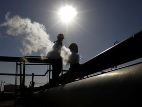 ليبيا تدرس منح علاوات لشركات النفط لزيادة الإنتاج