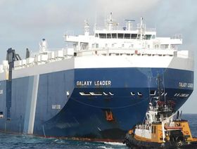 الحوثيون: سنستهدف السفن المتجهة إلى إسرائيل.. ونحذر شركات الشحن