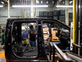 واشنطن تستعد لتمديد إعفاءات جمركية لصناعة السيارات بعد ضغوط الشركات