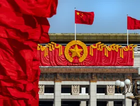 الصين تلجم غضبها مؤقتاً رافضة الرد فوراً على رسوم ترمب