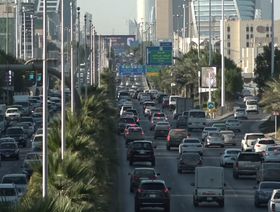 السعودية تبدأ فرض رسوم \"كفاءة استهلاك الوقود\" على المركبات