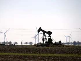 هبوط النفط ينذر بتراجع عوائد سندات الخزانة الأميركية لأجل 10 سنوات