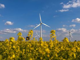 استثمار أوروبا في طاقة الرياح يتراجع عندما تشتد الحاجة إليه