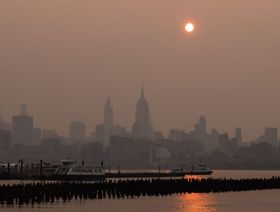 دخان كندا يخنق إنتاج الطاقة الشمسية شرق الولايات المتحدة