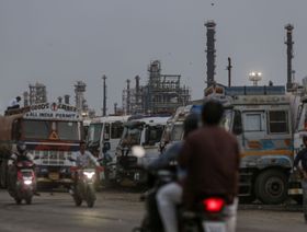 الهند تقود الموجة الأخيرة من رهانات تكرير النفط حول العالم