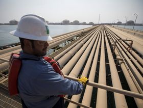 تراجع أسعار النفط يخفض عائدات السعودية لأقل مستوى منذ 2021