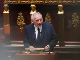 فرانسوا بايرو رئيس الوزراء يلقي كلمته أمام الجمعية الوطنية في باريس قبل التصويت على منح الثقة - بلومبرغ