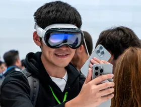 \"أبل\" تستكشف دخول مجال النظارات الذكية لمنافسة \"ميتا\"