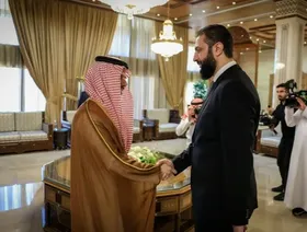 تحرك سعودي جديد نحو سوريا.. من رفع العقوبات إلى إحياء الاقتصاد