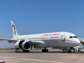 طائرة تابعة للخطوط الملكية المغربية من طراز بوينغ 787-8 في مطار محمد الخامس. الدار البيضاء. المغرب - المصدر: بلومبرغ
