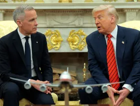 ترمب يرفع الرسوم على كندا إلى 35% مع الالتزام بإعفاء (USMCA)