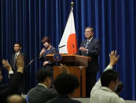 الين يتراجع والأسهم اليابانية ترتفع بعد إعلان \"إيشيبا\" عزمه الاستقالة