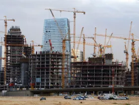 \"الاقتصادية\": مشاريع بتريليون ريال في الرياض تقفز بالطلب على الرافعات