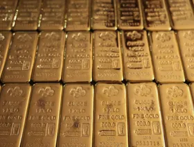 سبائك من الذهب زنة 1 كيلوغرام في شركة "واي إل جي باليون إنترناشونال" في بانكوك، تايلندا - بلومبرغ