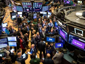 أسهم الذكاء الاصطناعي تشعل موجة مكاسب تاريخية في وول ستريت