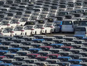 سيارات شركة "هوندا موتور" المتجهة للشحن في ميناء في يوكوهاما باليابان يوم الخميس 6 فبراير 2025. - بلومبرغ