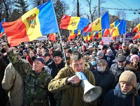 محتجون مؤيدون لروسيا يتظاهرون في كيشيناو، عاصمة مولدوفا - بلومبرغ