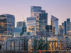 صورة للمباني وناطحات السحاب في أفق مدينة لندن، المملكة المتحدة - بلومبرغ