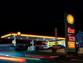 شل تقترب من بيع أصول نفط بجنوب أفريقيا جذبت اهتمام الشرق الأوسط