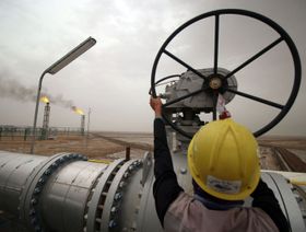 مدير \"سومو\" لـ\"الشرق\": العراق يتجه للاستثمار بمصافٍ خارجية لضمان تسويق نفطه