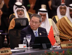 رئيس الوزراء الصيني لي تشيانغ في قمة رابطة دول جنوب شرق آسيا ومجلس التعاون الخليجي والصين في كوالالمبور، ماليزيا، 27 مايو 2025 - بلومبرغ