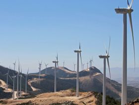 مشروع لشركة أكوا باور السعودية لتوليد الكهرباء من طاقة الرياح في جبل صندوق قرب طنجة، المملكة المغربية - المصدر: رويترز