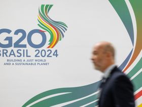 أحد الحضور خلال اجتماع وزراء المالية ومحافظي البنوك المركزية لمجموعة العشرين في ساو باولو يوم 28 فبراير 2024 - بلومبرغ