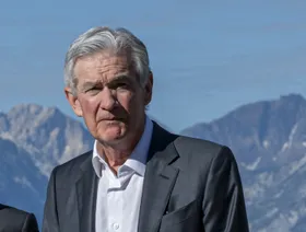 رئيس مجلس الإحتياطي الفيدرالي جيروم باول في جاكسون هول - بلومبرغ