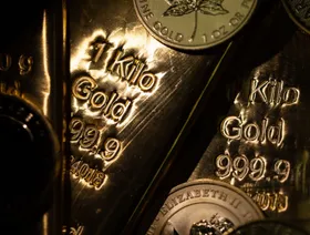 سبائك وعملات ذهبية من فئة أونصة واحدة لدى شركة "غولد إنفستمنتس" لتجارة السبائك في لندن، المملكة المتحدة، يوم الخميس 3 أبريل 2025 - بلومبرغ