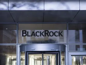 \"بلاك روك\" تقتنص ترخيص أبوظبي بعد اعتماد مقرها في السعودية