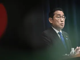 رئيس الوزراء الياباني فوميدو كيشيدا يتحدث خلال مؤتمر صحفي - المصدر: بلومبرغ