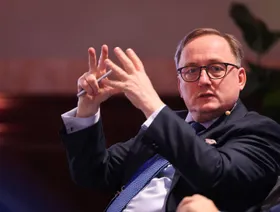 مارتينز كازاكس، عضو مجلس محافظي البنك المركزي الأوروبي - بلومبرغ