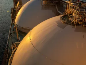 مصر تسمح لـ\"شل\" و\"بتروناس\" بتصدير شحنتي غاز مسال في سبتمبر وأكتوبر