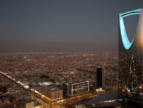 منظر جوي للعاصمة السعودية الرياض في الليل. نوفمبر 2024 - رويترز