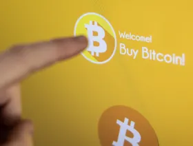 هبوط سريع في بتكوين بعد تجاوزها حاجز 124 ألف دولار لأول مرة