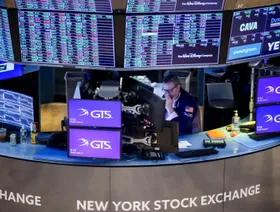 مؤشرات الأسهم الأميركية تسجل أقوى مكاسب أسبوعية منذ أغسطس