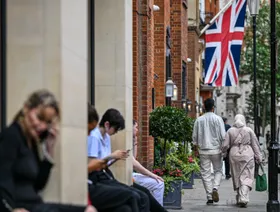 أموال الشرق الأوسط تمنح بريطانيا استراحة صيفية من فوضى ضرائب الثروات