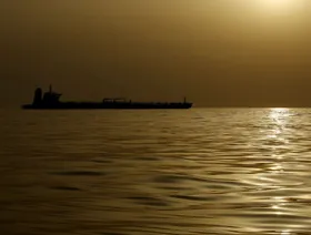 روسيا تنقل شحنة ديزل إلى سوريا على ناقلة خاضعة للعقوبات الأميركية