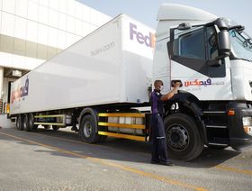 شاحنة نقل مغلقة تابعة لشركة فيديكس - المصدر: شركة فيديكس