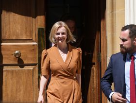 تروس تتعهد بإقامة مناطق استثمار منخفضة الضرائب في بريطانيا