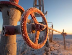 صقيع أمريكا يصيب صناع البلاستيك الآسيويين بالجمود مع ارتفاع المواد الأولية