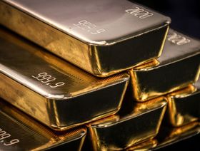 سعر الذهب يصل لمستوى 2300 دولار بعد تصريحات جيروم باول