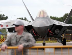 طائرة F-35B من صناعة لوكهيد مارتن في معرض سنغافورة للطيران - المصدر: بلومبرغ